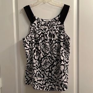 Black and White I.C.E Top Sz. XL